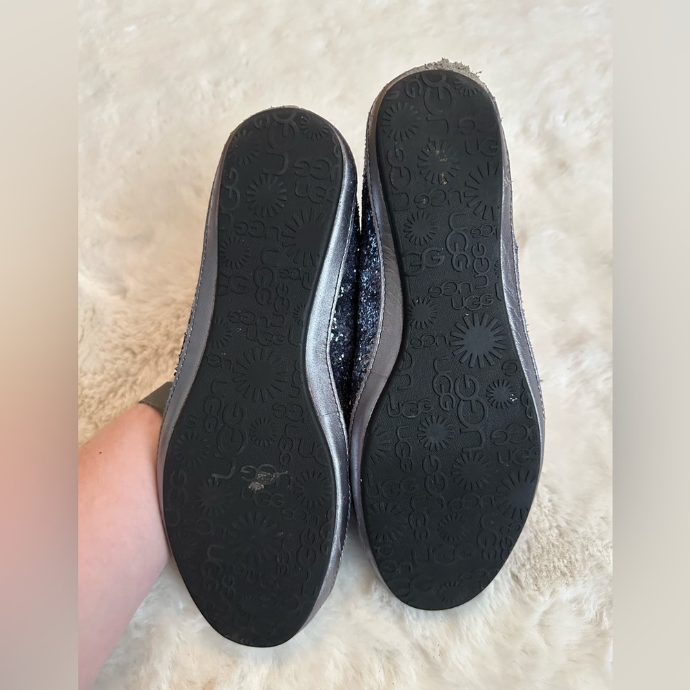 Gray glitter Ugg flats - Picture 2 of 4